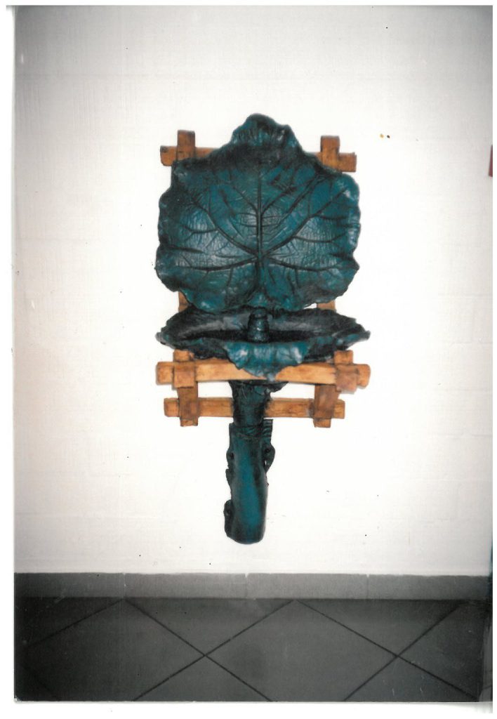 A beépített falikút, Kecskemét, 2002
