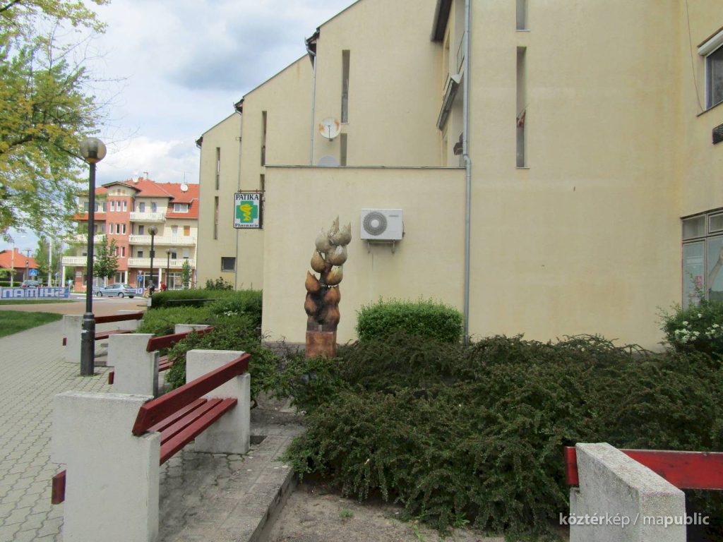 Búzakalász, kerámia térplasztika Tiszakécskén