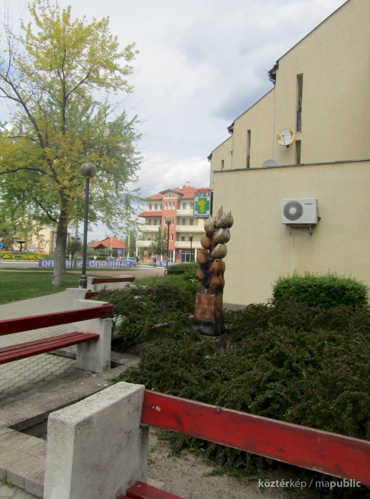 Búzakalász, kerámia térplasztika Tiszakécskén
